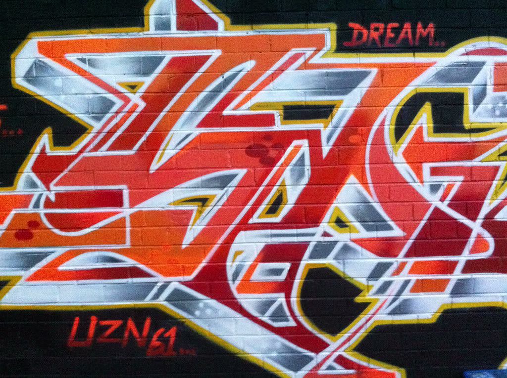 Graffiti Purple + Yellow + Orange / Red Wolf