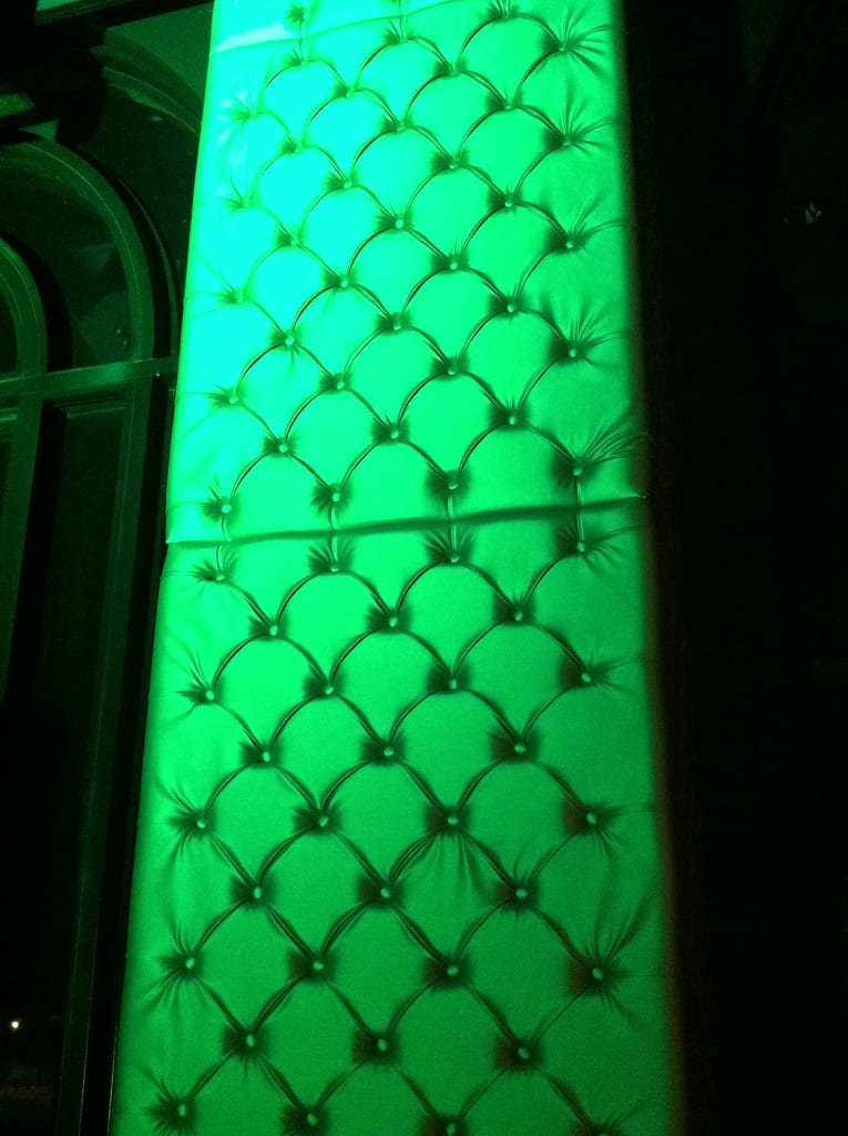 Deltone House Light / Red Wolf