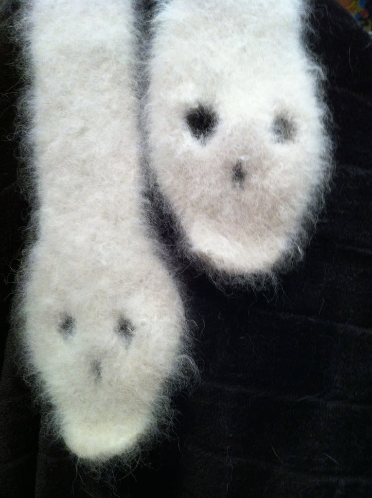 Yorick Scarf Detail / Red Wolf