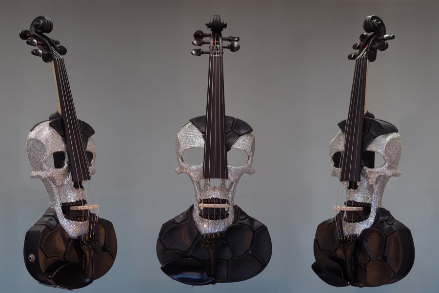 Skull Violins / Jeff Stratton