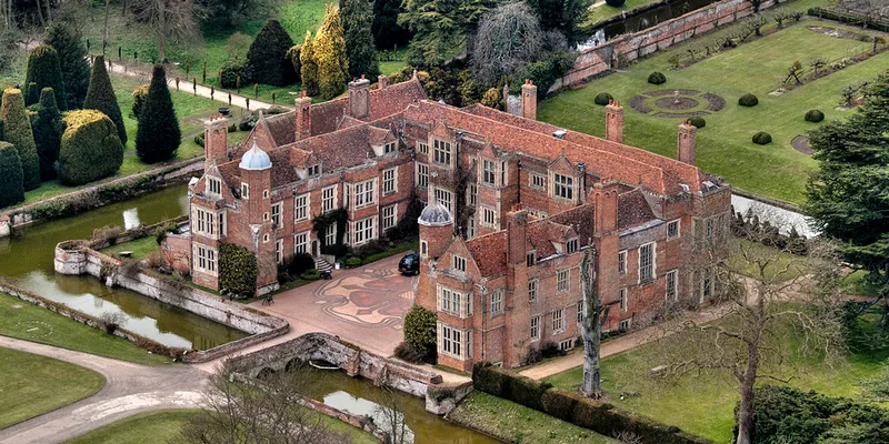10 Fantasy-Like Places To Visit In The UK For A Truly Enchanting Vacation