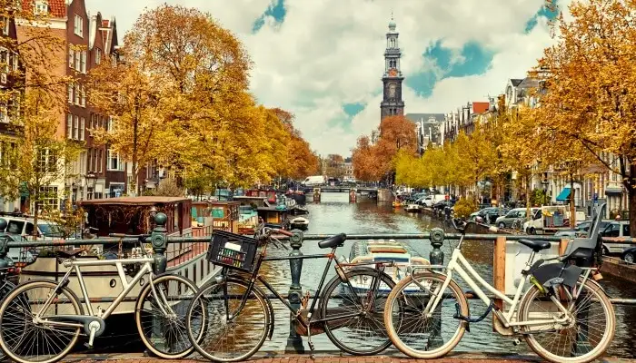 netherlands v3fcgo LIST OF COUNTRIES PERFECT TO EXPLORE ALONE - 2023 SOLO TRIPS