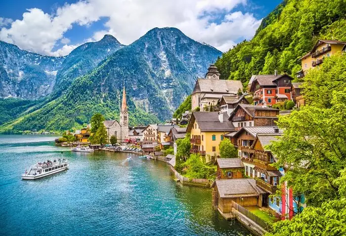 Austria rf6jfy LIST OF COUNTRIES PERFECT TO EXPLORE ALONE - 2023 SOLO TRIPS