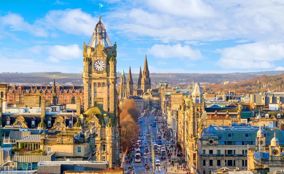 LIST OF COUNTRIES PERFECT TO EXPLORE ALONE - 2023 SOLO TRIPS