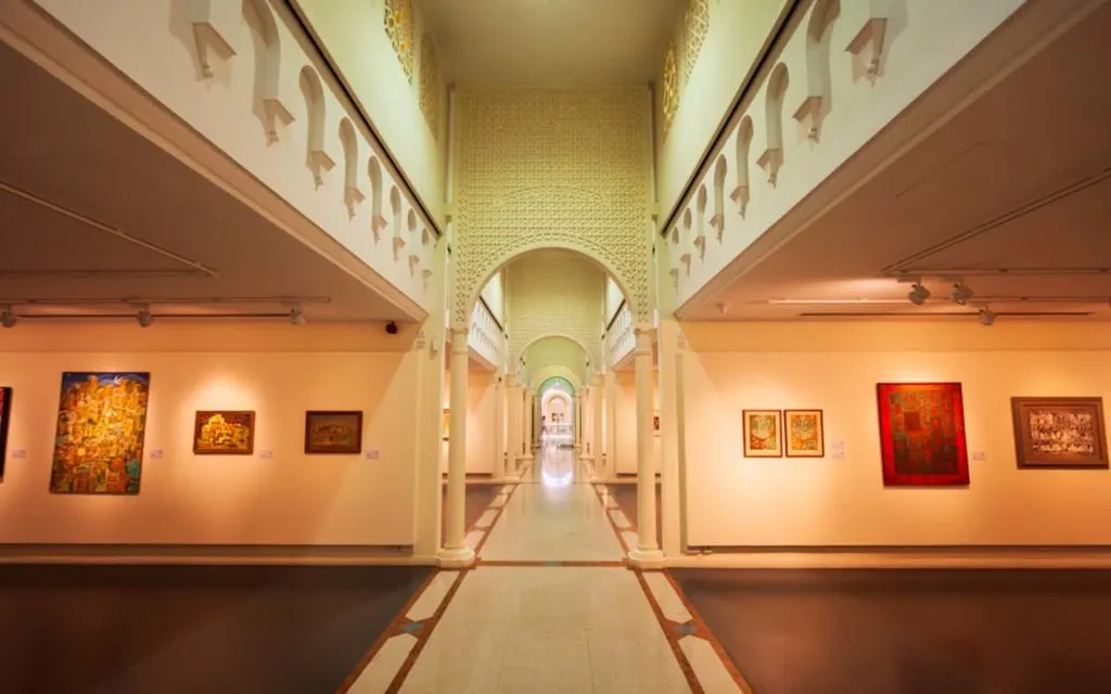 Sharjah Art Museum l0dt28 Top 10 places to visit in Dubai and other Emirates in UAE