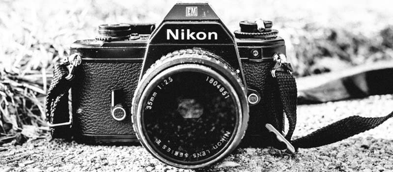 Nikon EM