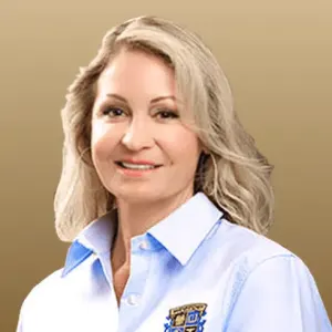 Robyn Le Ann