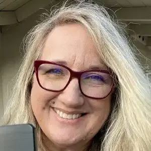 Lynette Mitchell