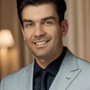 Dr. Amir Etesam