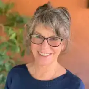 Holly McCarter