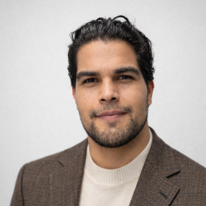 Dr Elmer Roberto Bustillo