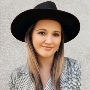 Leah Cook 