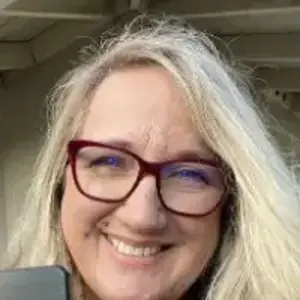 Lynette Mitchell