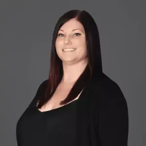  Nikki Skehan