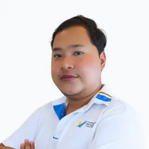 Komkrit Jitma (Bas)