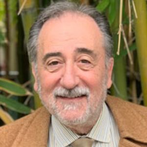Dr. Giovanni Aponte