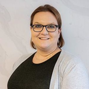  Megan McCuan