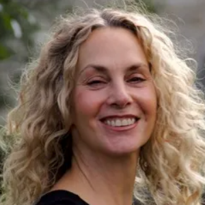  Bobbi Bolcato  