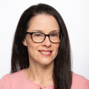  Julie Jarvis