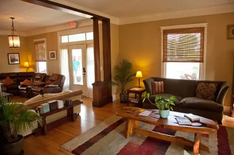 Freeman Recovery Center Insurance, Specializations & Photos (Dickson