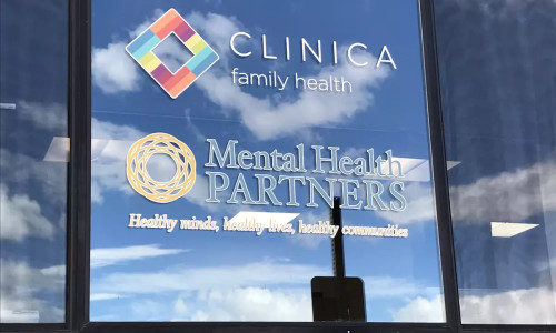 Clinica Family Health & Wellness - Nederland Clinic facility photo 4