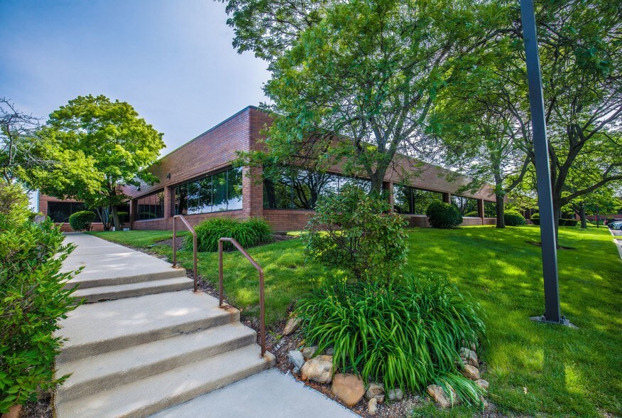 Clarity Clinic Arlington Heights facility photo 4