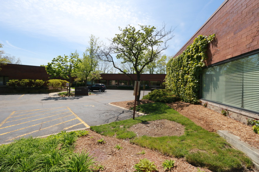 Ascend CHC Northbrook facility photo 2