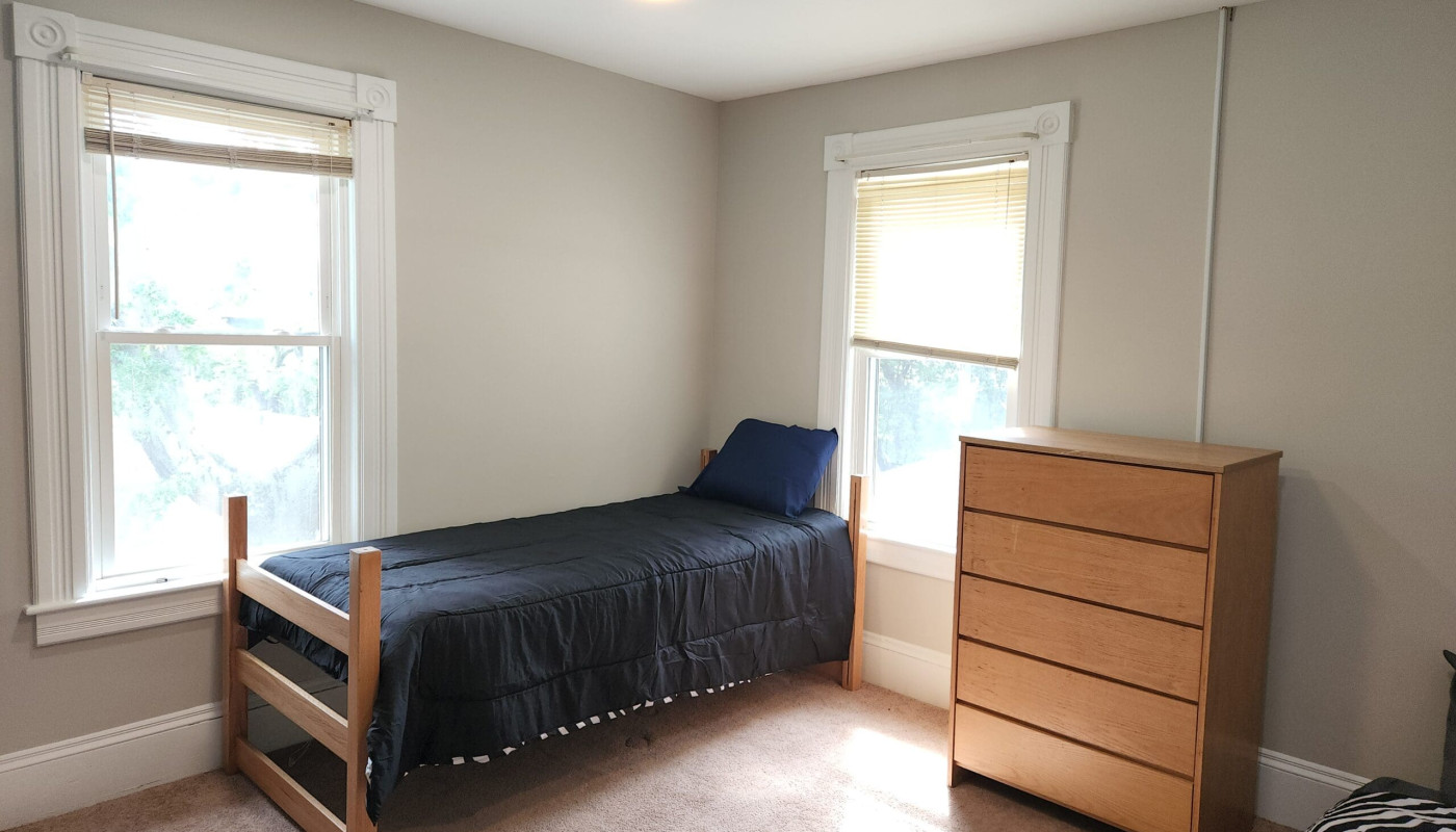 Rose Women's Sober House facility photo 2