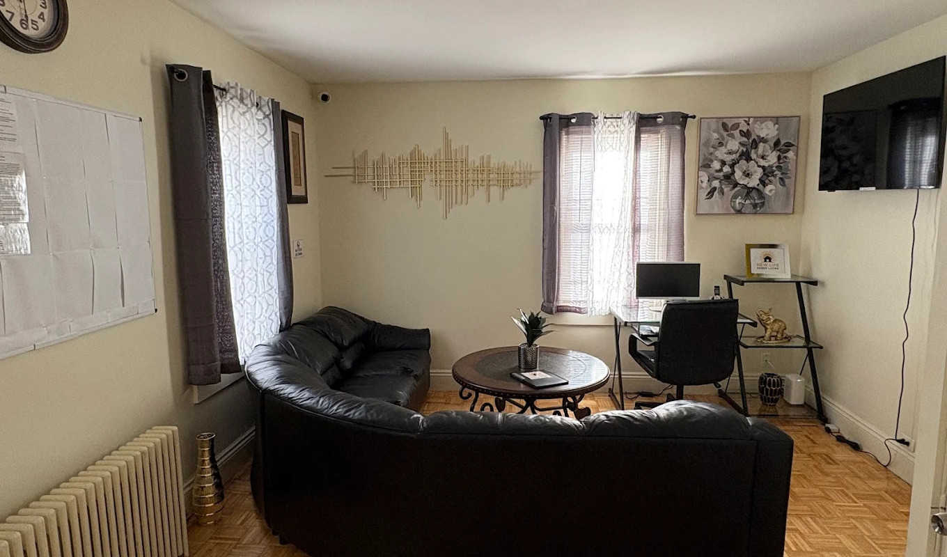 New Life Sober Living facility photo 4