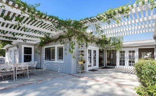 Residential Premium Image