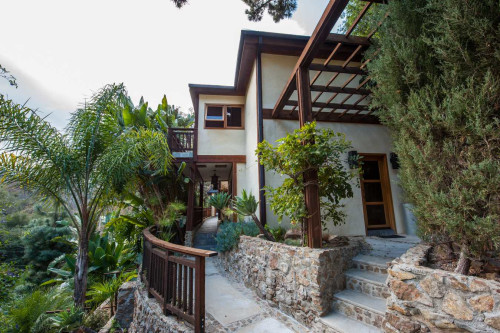 Residential Premium Main Image