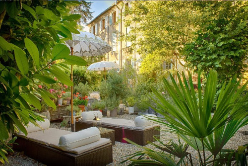 Residential Premium Image