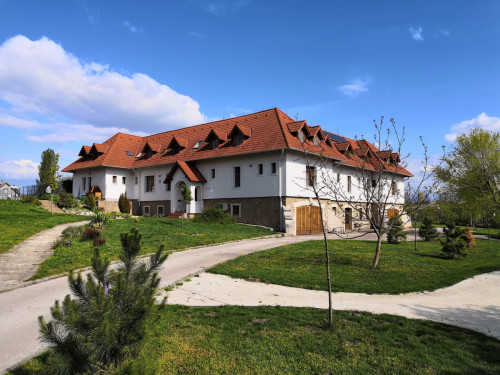 Residential Premium Main Image