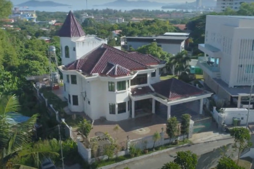 Residential Premium Image
