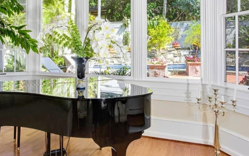 Residential Premium Image