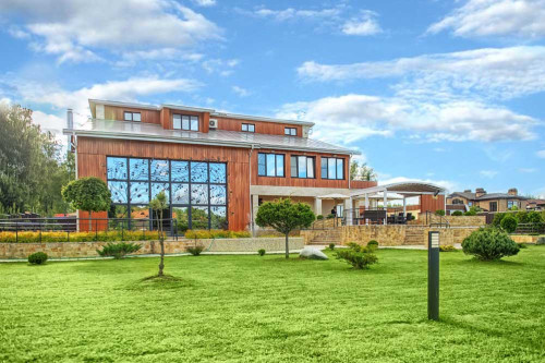 Residential Premium Main Image