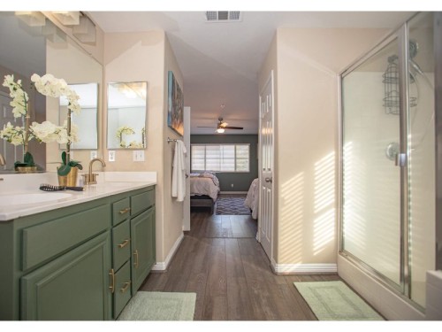 Residential Premium Image