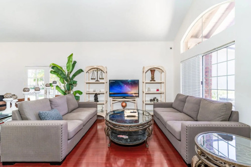 Residential Premium Image