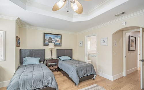 Residential Premium Image