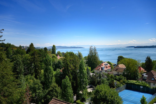 Residential Premium Image