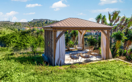 Residential Premium Image
