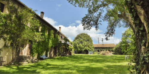 Residential Premium Image