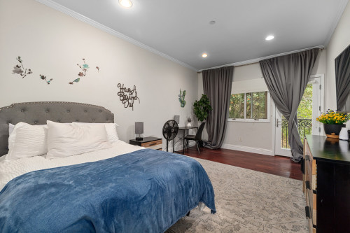 Residential Premium Image