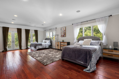 Residential Premium Image