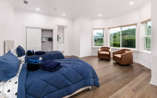 Residential Premium Image