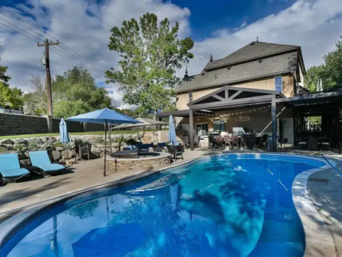 Residential Premium Image