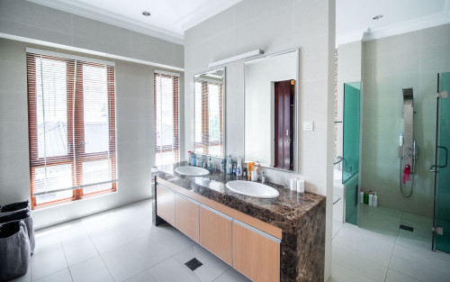 Residential Premium Image
