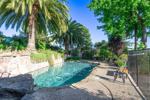 Residential Premium Image