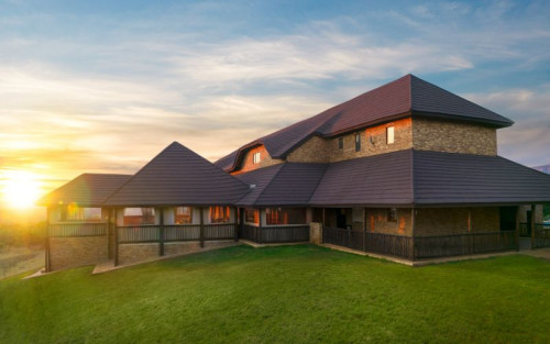 Residential Premium Image