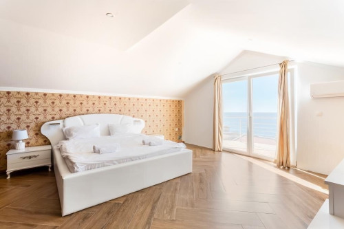 Residential Premium Image